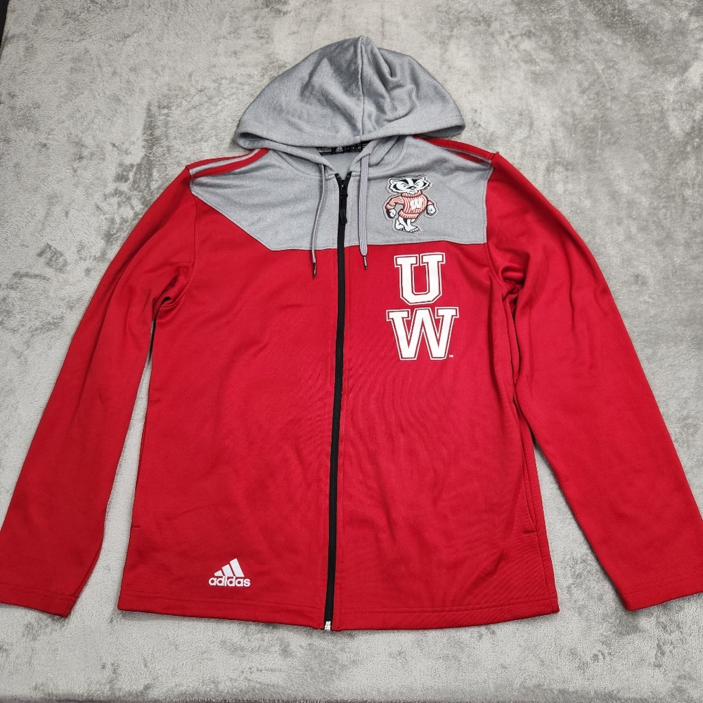 Adidas UW madison. Zip up hoodie Mens Size small EUC. University of Wisconsin.